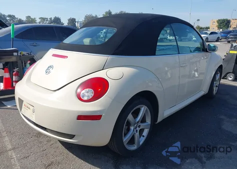 2008 Volkswagen New Beetle Se z USA, uszkodzony, nr VIN 3VWRG31Y08M416256